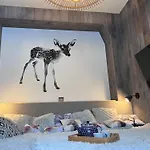 Apartment By Mountain Ways
