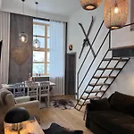 By Mountain Ways Apartment